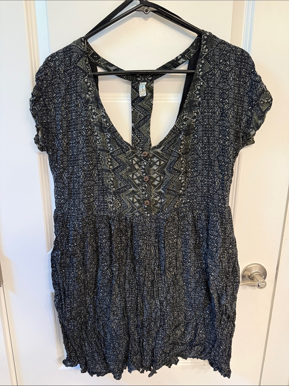 Free People Women's Black Patterned Short Sleeve Tunic Top